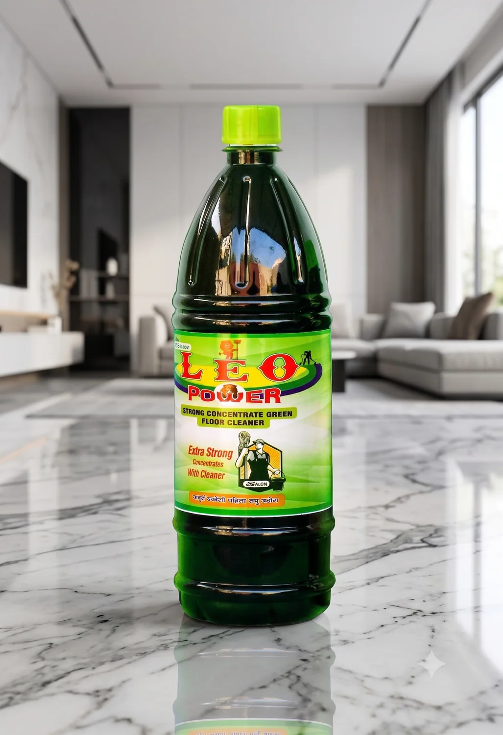 Saloni Leo Power Concentrate Cleaner bottle